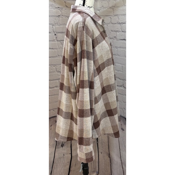 Maurices Women’s Brown Plaid Light Fleece Shirt (Size XXL) - Picture 2 of 10